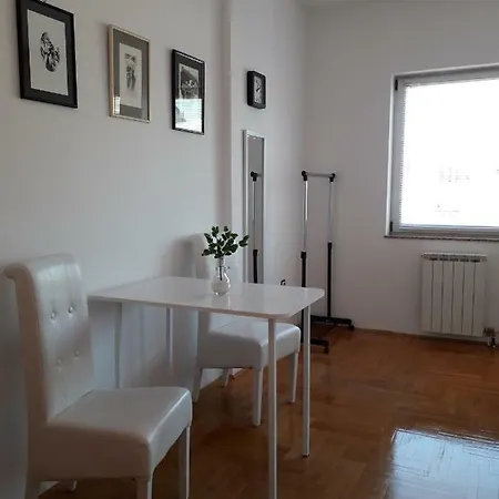 Dunja Ns 2 Apartman *